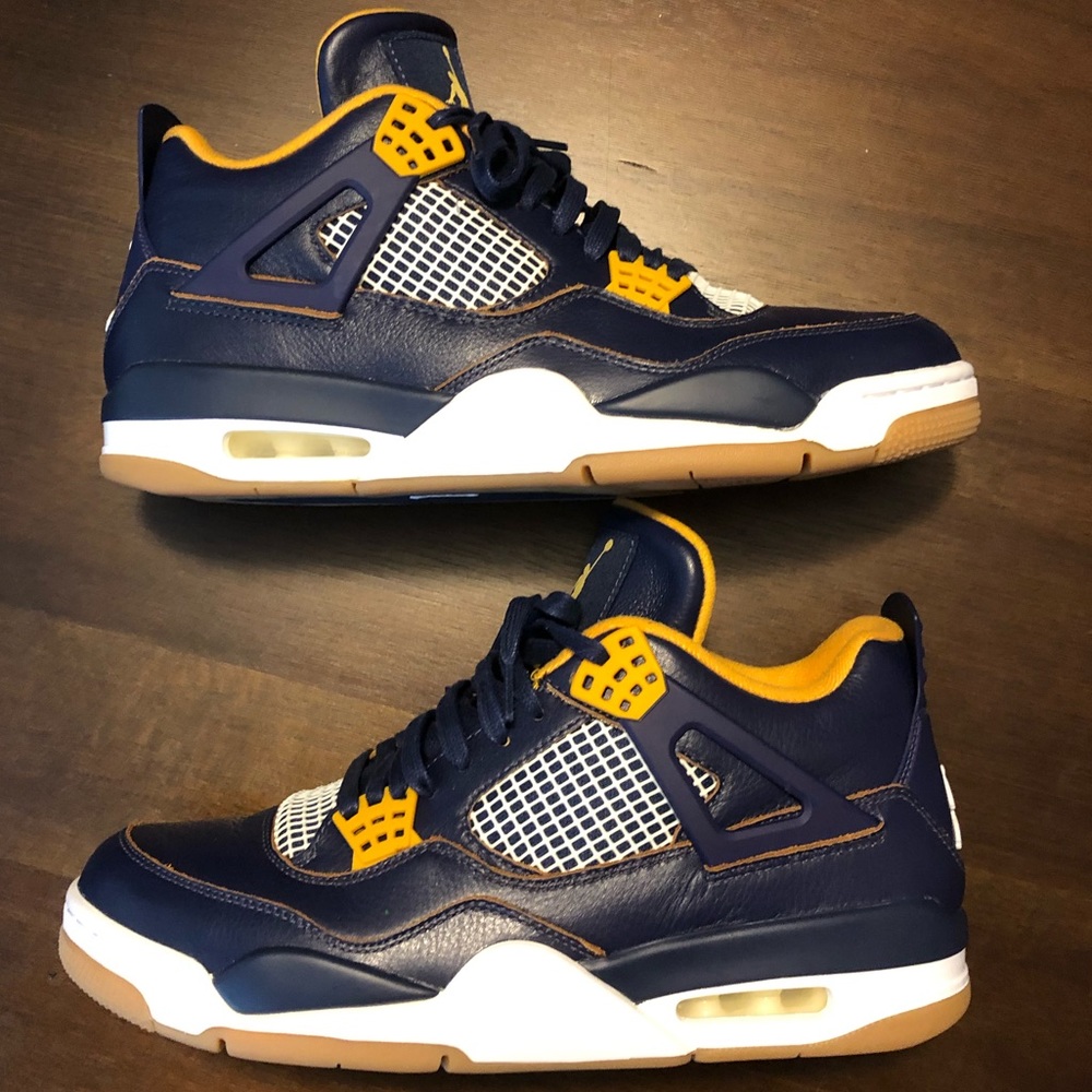 Jordan 4 dunk from above